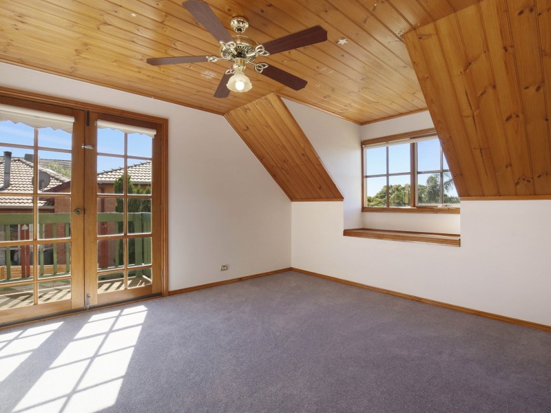 6 Laurina Turn, Mill Park VIC 3082