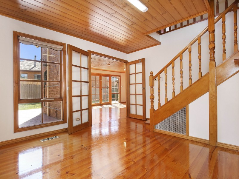 6 Laurina Turn, Mill Park VIC 3082