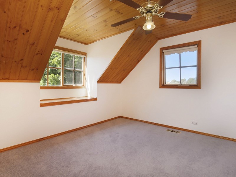 6 Laurina Turn, Mill Park VIC 3082
