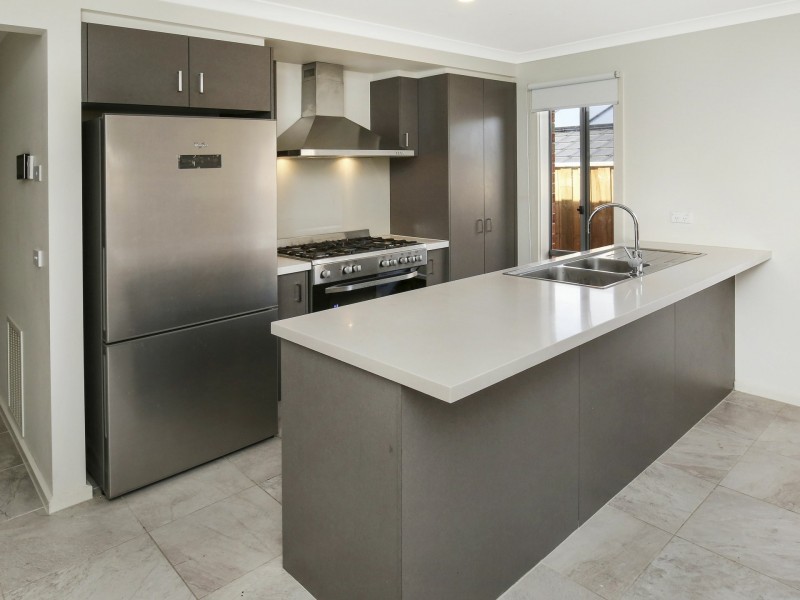 6 Scotchmer Crescent, Mernda VIC 3754