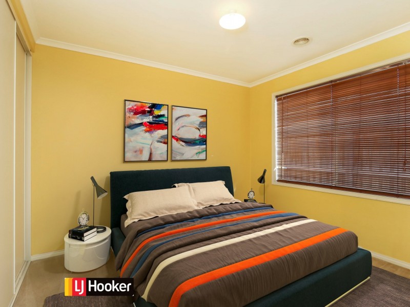 8 Featherpark Terrace, South Morang VIC 3752