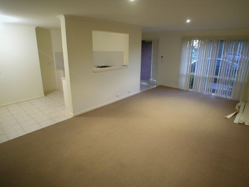 1/79 Woolnough Drive, Mill Park VIC 3082