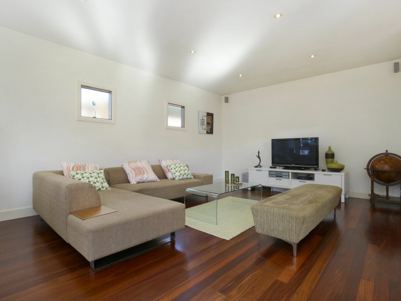 47 Wattle Grove, Reservoir VIC 3073