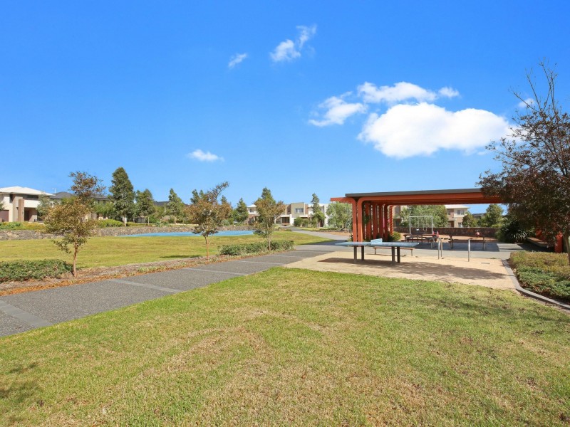 2 Plumbago Street, Craigieburn VIC 3064