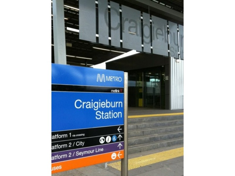 2 Plumbago Street, Craigieburn VIC 3064