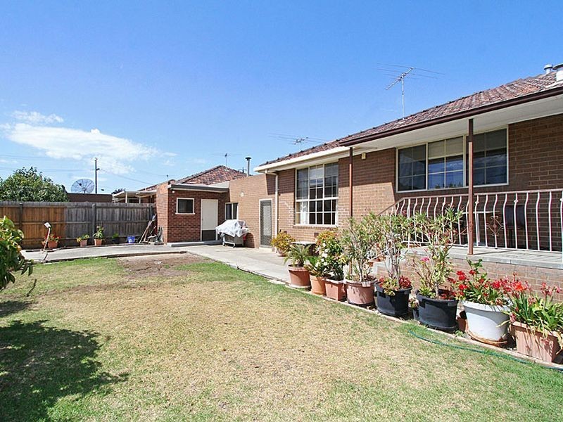 182 Main Street, Thomastown VIC 3074