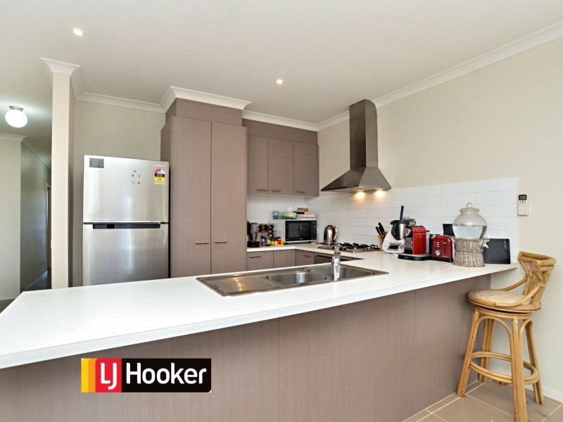 25 Bear Crescent, Doreen VIC 3754