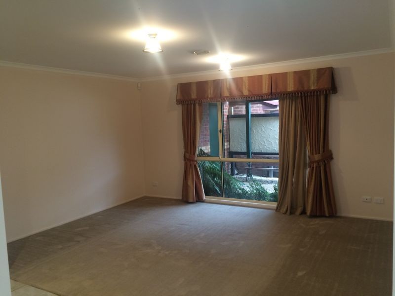 38 Teatree Drive, South Morang VIC 3752