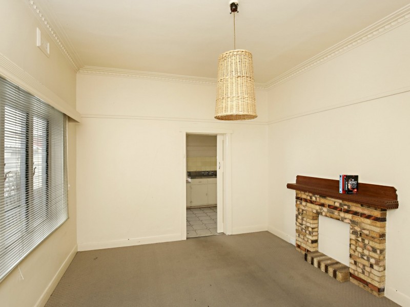 116 Rossmoyne Street, Thornbury VIC 3071