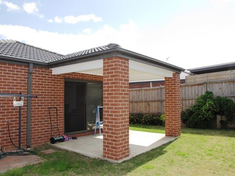 32 Aylesbury Boulevard, Doreen VIC 3754