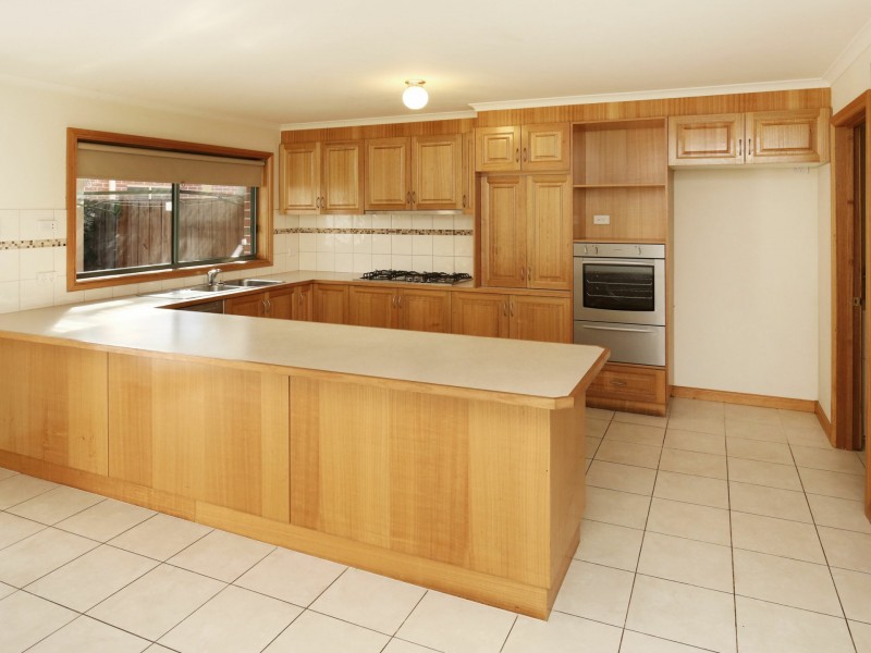 23 Vincent Drive, South Morang VIC 3752