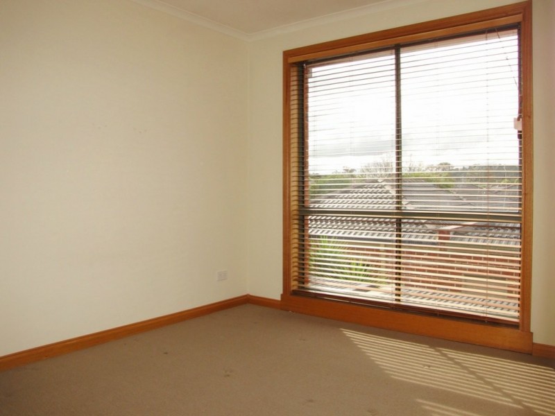 23 Vincent Drive, South Morang VIC 3752