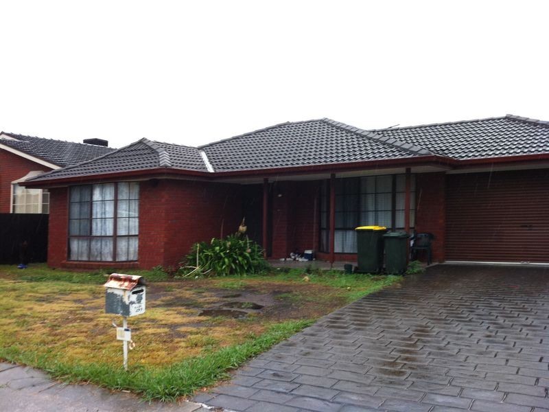 18 Friendship Avenue, Mill Park VIC 3082