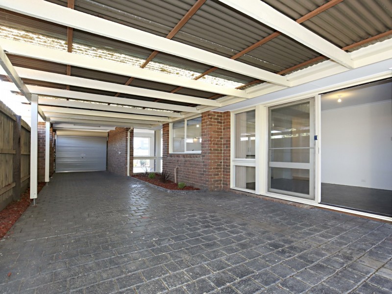 1/94 Rokewood Crescent, Meadow Heights VIC 3048