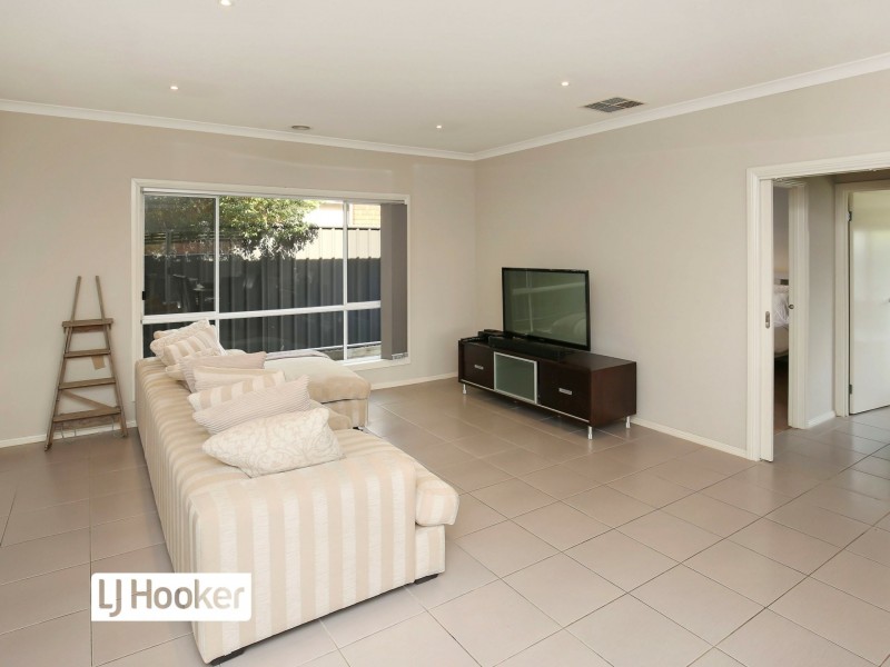 44 Greig Drive, Mernda VIC 3754