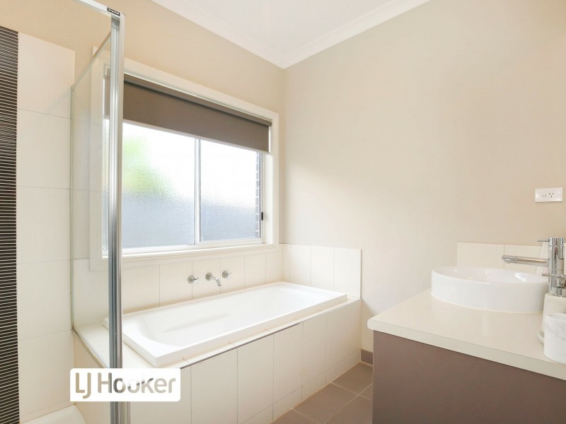 44 Greig Drive, Mernda VIC 3754