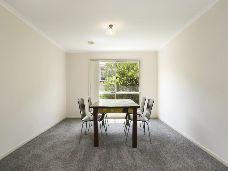 3 The Breezewater, Sanctuary Lakes VIC 3030