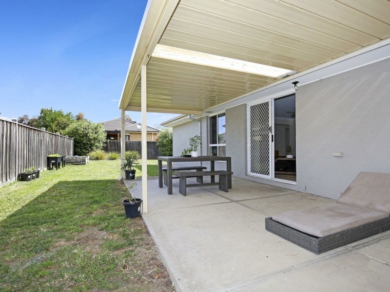 3 The Breezewater, Sanctuary Lakes VIC 3030