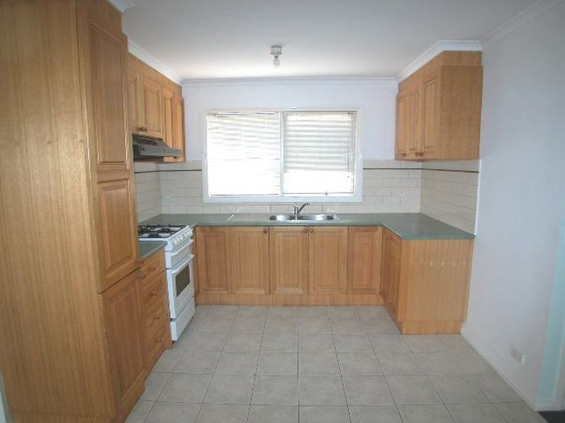 2/13 Daventry Street, Reservoir VIC 3073