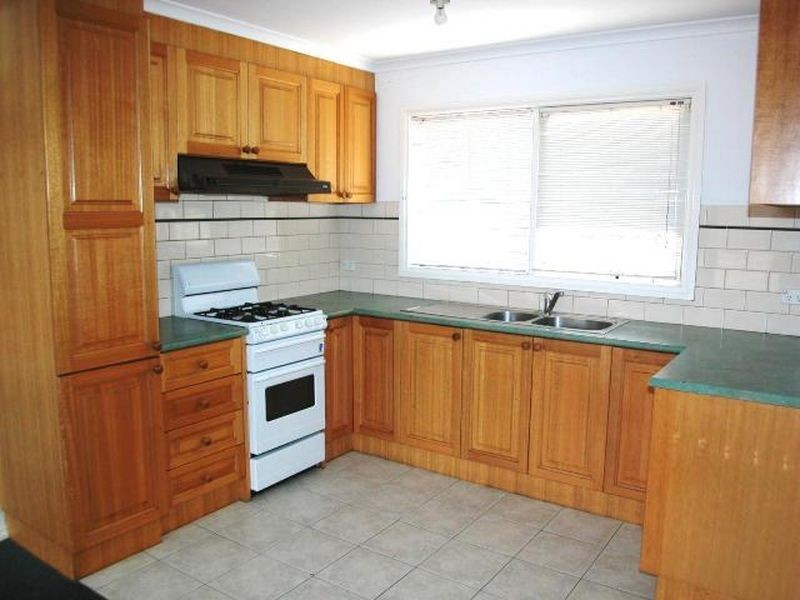 2/13 Daventry Street, Reservoir VIC 3073