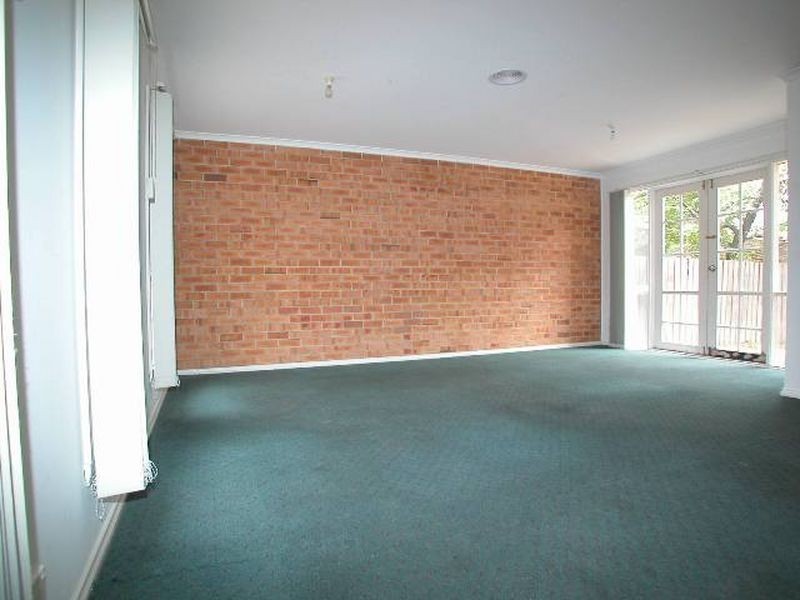 2/13 Daventry Street, Reservoir VIC 3073