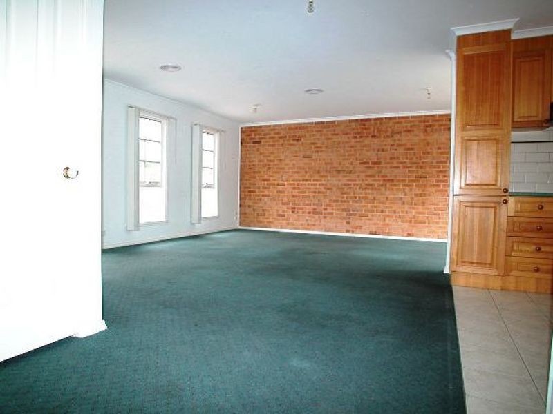 2/13 Daventry Street, Reservoir VIC 3073