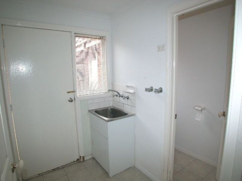 2/13 Daventry Street, Reservoir VIC 3073