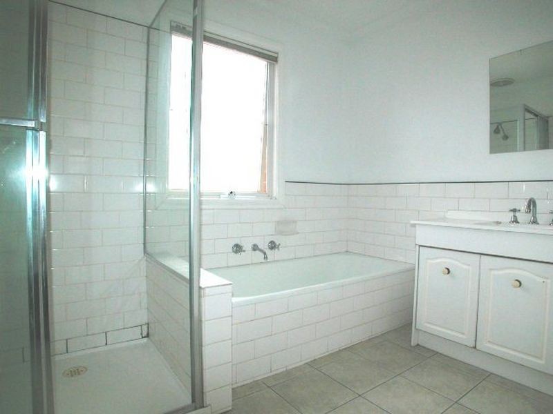 2/13 Daventry Street, Reservoir VIC 3073