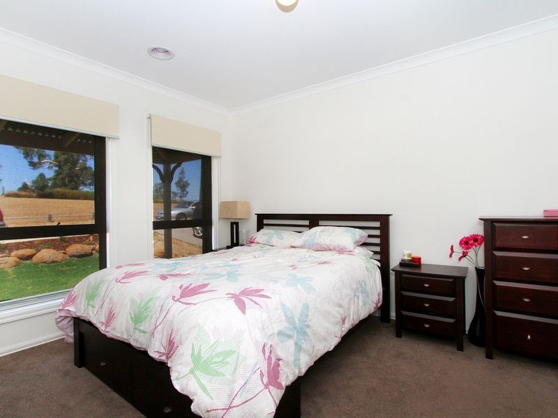 11 Kage Grove, Mernda VIC 3754