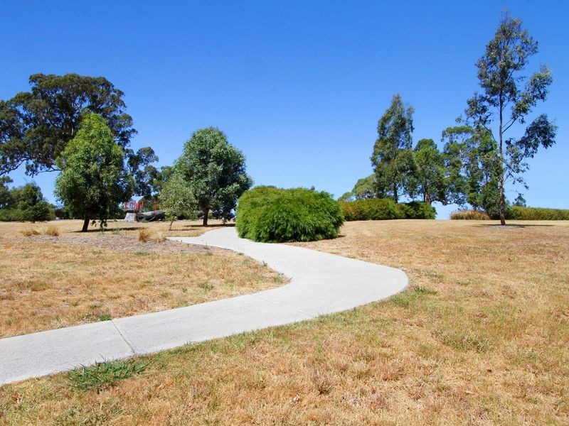 11 Kage Grove, Mernda VIC 3754