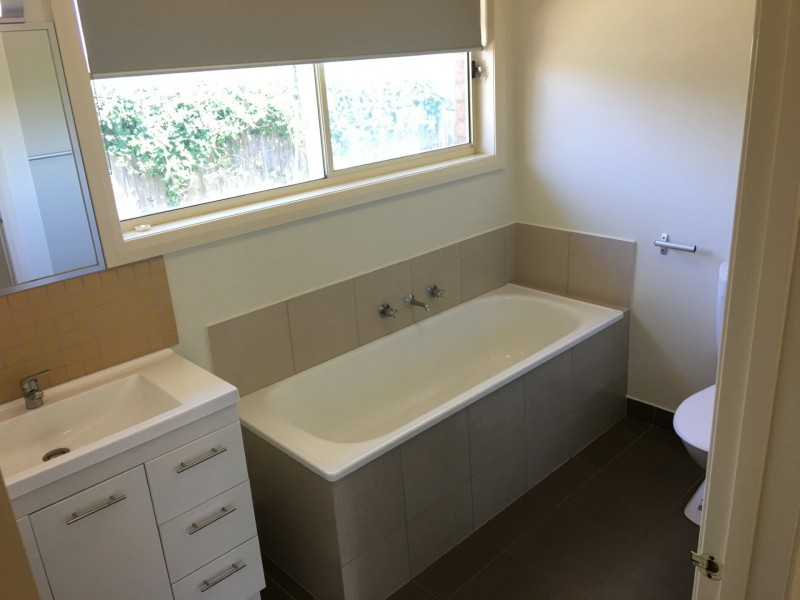 2/49 Nicholson Crescent, Meadow Heights VIC 3048