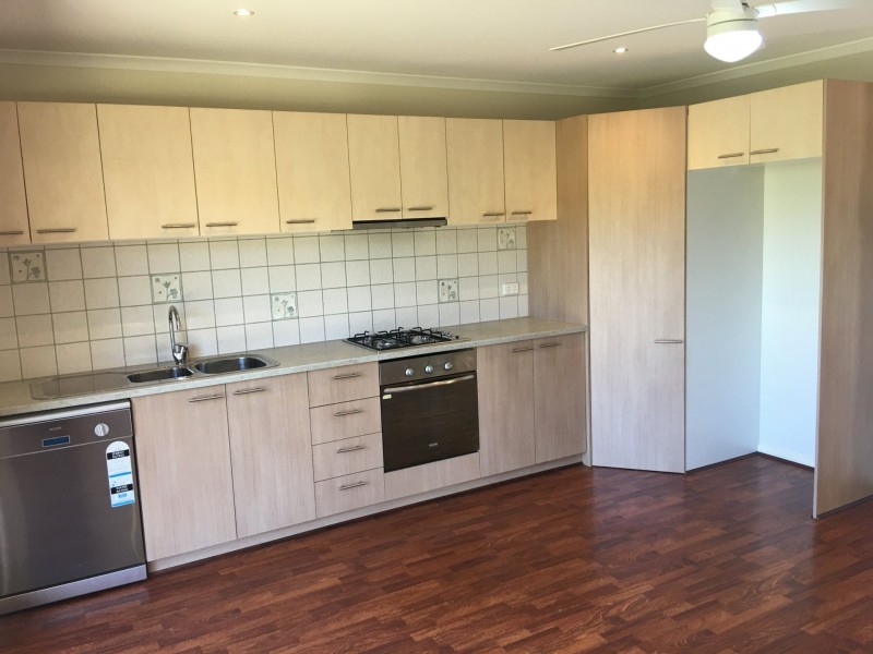 2/49 Nicholson Crescent, Meadow Heights VIC 3048