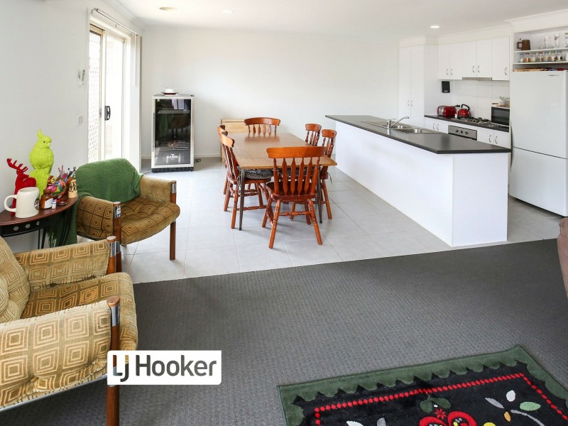 6 Treeview Drive, South Morang VIC 3752