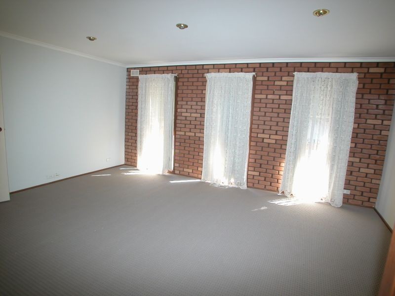 7 Meldrum Avenue, Mill Park VIC 3082