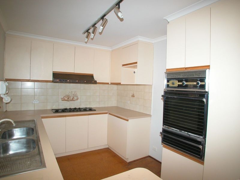 7 Meldrum Avenue, Mill Park VIC 3082