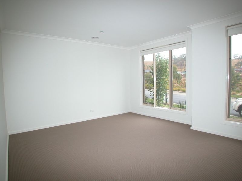 29 Palisades Boulevard, South Morang VIC 3752