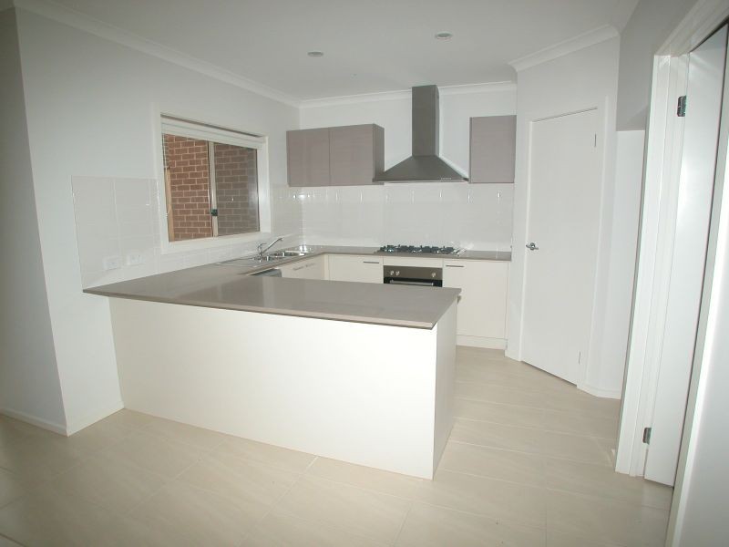 29 Palisades Boulevard, South Morang VIC 3752