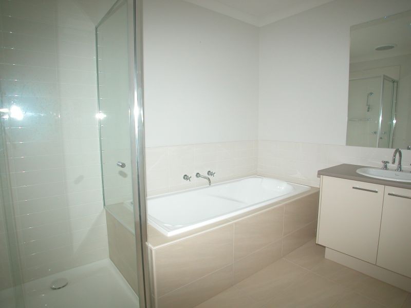 29 Palisades Boulevard, South Morang VIC 3752