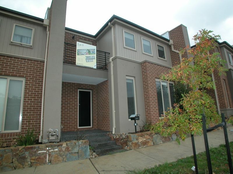 29 Palisades Boulevard, South Morang VIC 3752