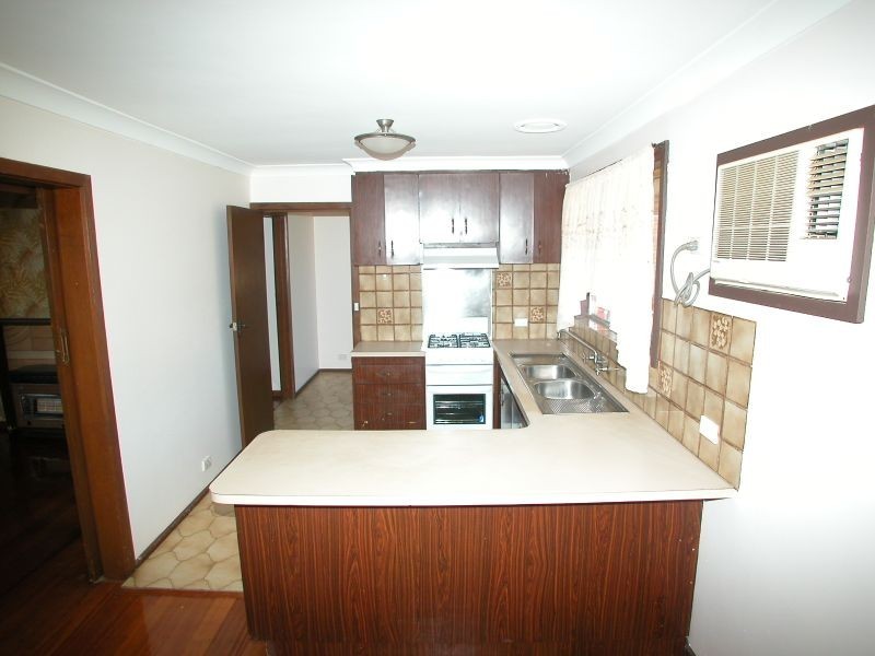 8 Melton Crescent, Lalor VIC 3075