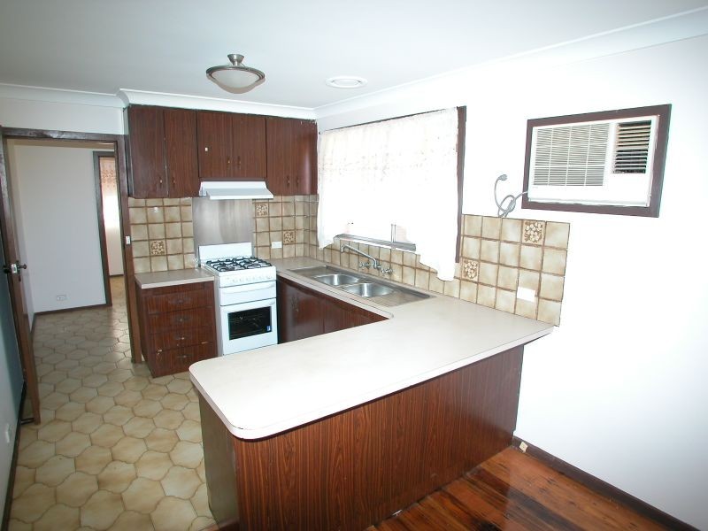 8 Melton Crescent, Lalor VIC 3075