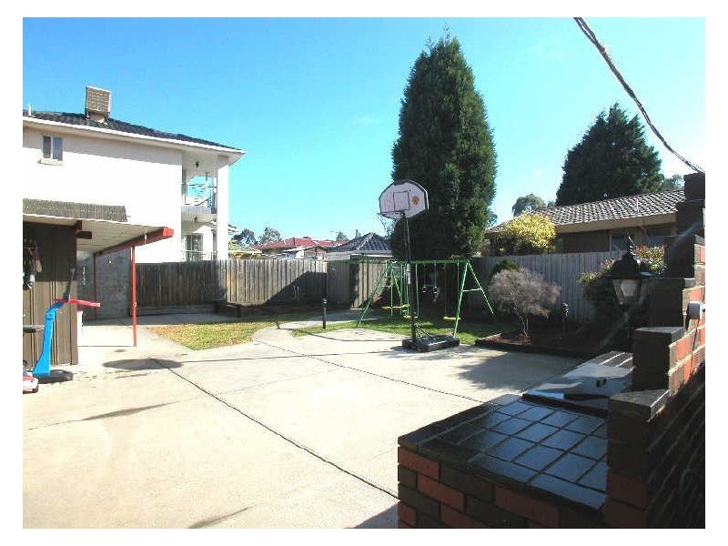 10 Garrett Court, Mill Park VIC 3082