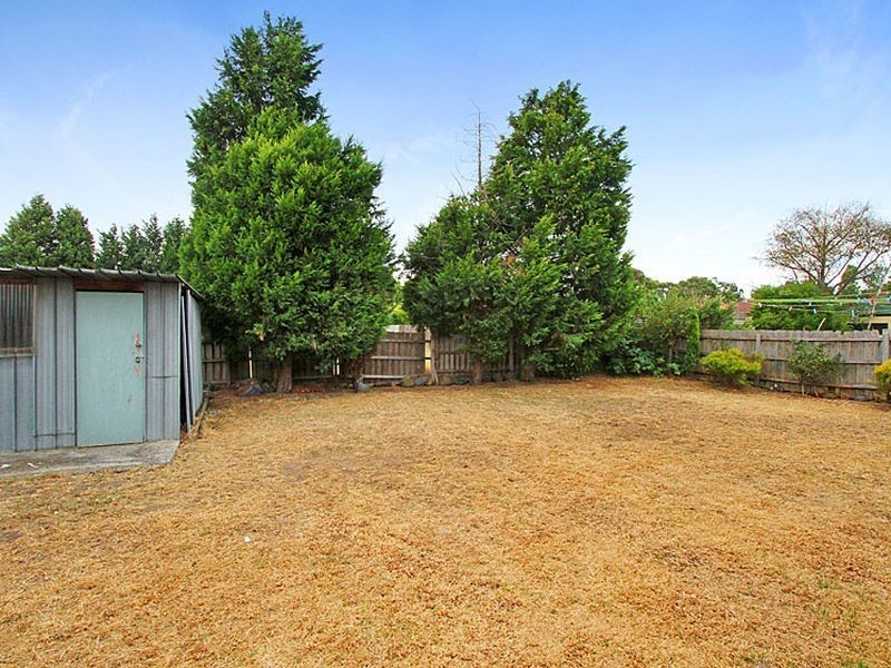 100 Centenary Drive, Mill Park VIC 3082