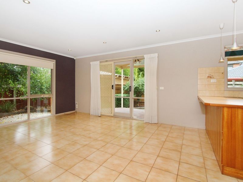 18 Appletree Drive, Mill Park VIC 3082