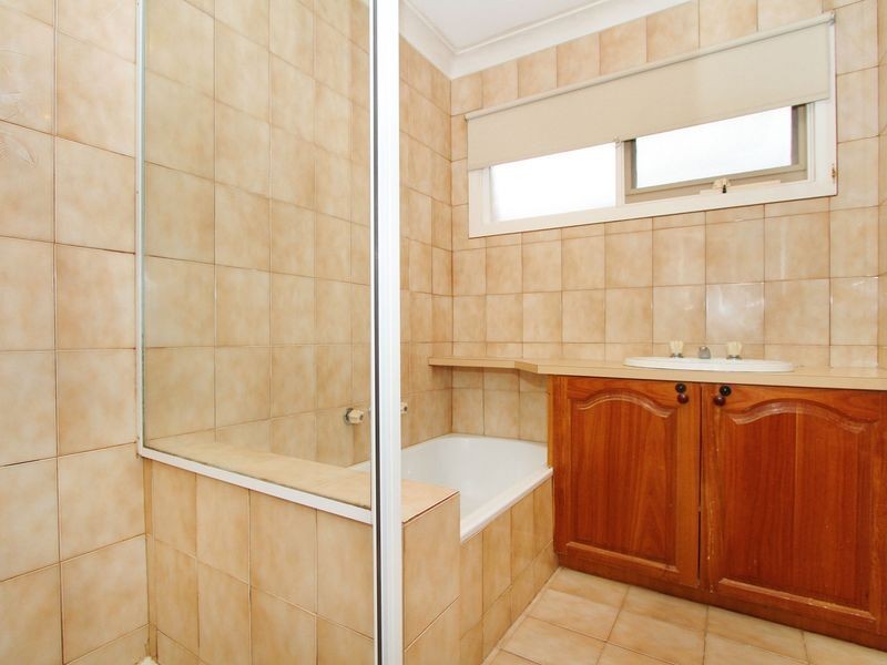 18 Appletree Drive, Mill Park VIC 3082