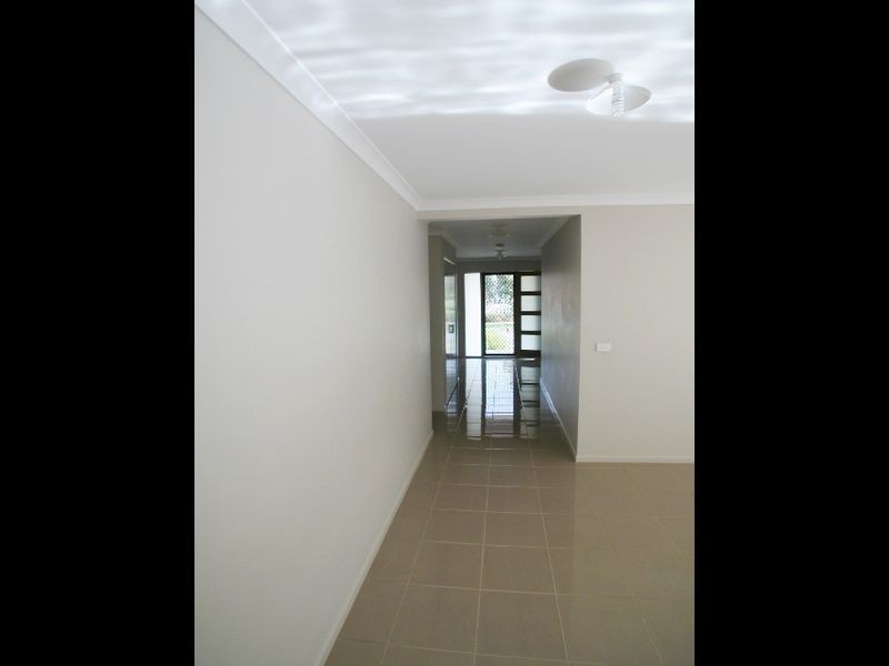 10 Willie-Wagtail Drive, South Morang VIC 3752