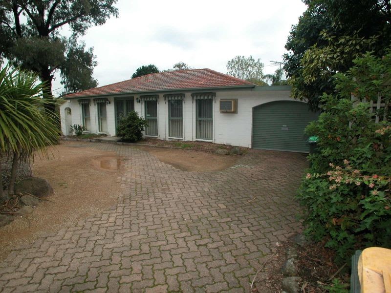 9 Higgs Avenue, Mill Park VIC 3082