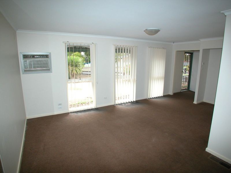 9 Higgs Avenue, Mill Park VIC 3082