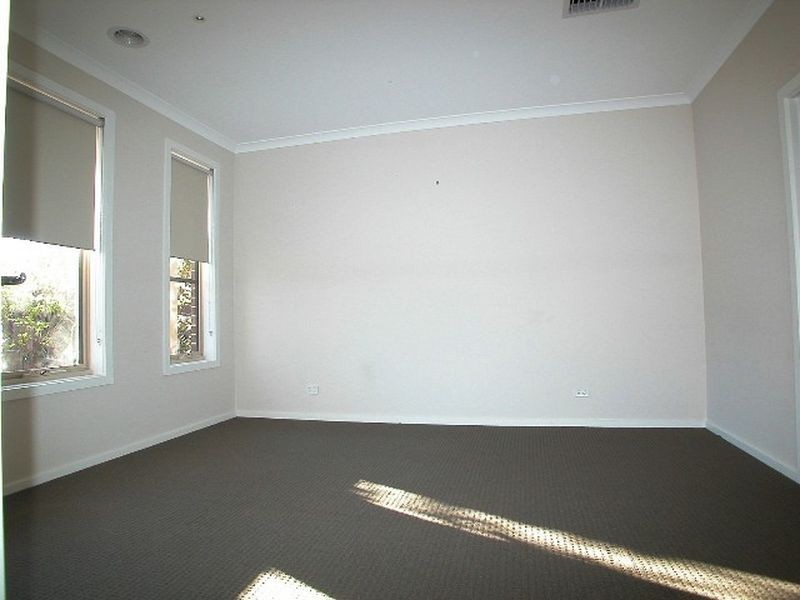 5 Coulthard Crescent, Doreen VIC 3754