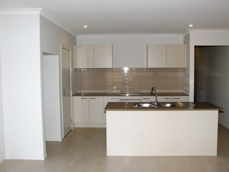 8 Bluejay Road, Doreen VIC 3754